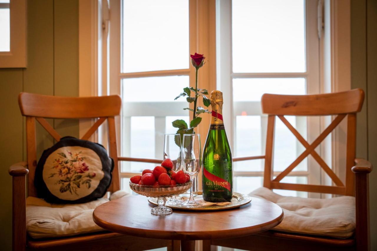 Hotel Flatey Flatey  エクステリア 写真